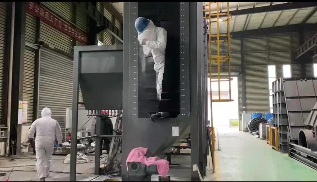 高端拋丸機(jī)、拋丸設(shè)備廠(chǎng)內(nèi)景展示